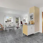 Prázdninový dům Beautiful In With Kitchen Nakskov